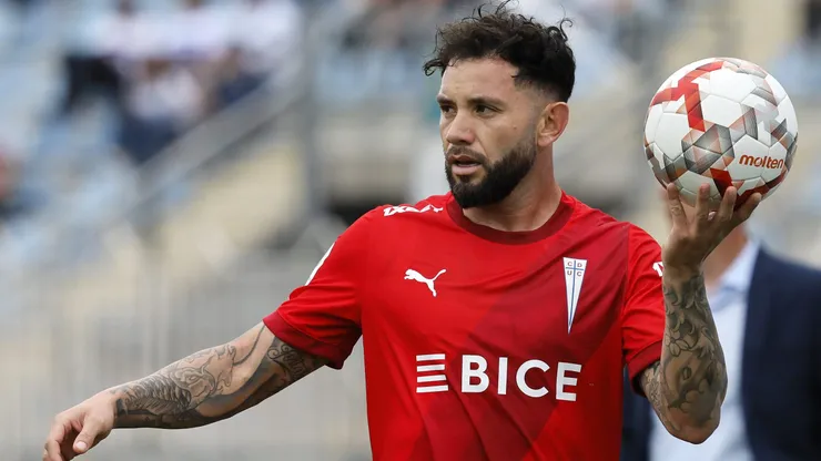 Eugenio Mena termina contrato con Universidad Católica.