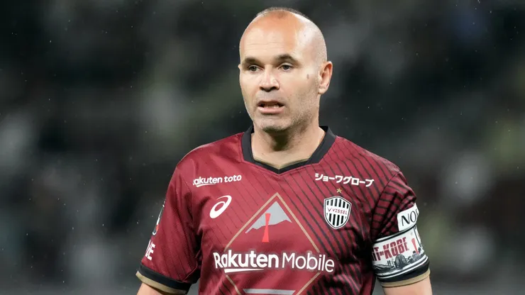Andrés Iniesta se retiró del fútbol profesional.
