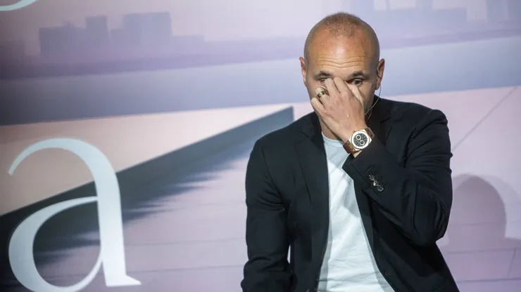 Iniesta anunció el retiro del fútbol