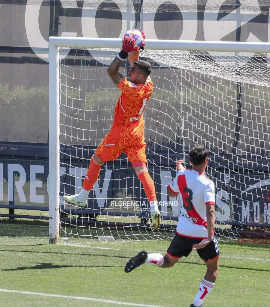 Gabriel Degenhardt en acción por River Plate. (Foto: Florencia Guarino).