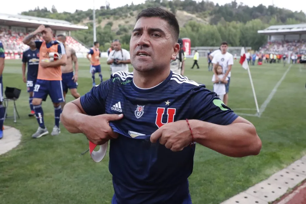 David Pizarro se retiró jugando por la U. Foto: Martin Thomas/Photosport