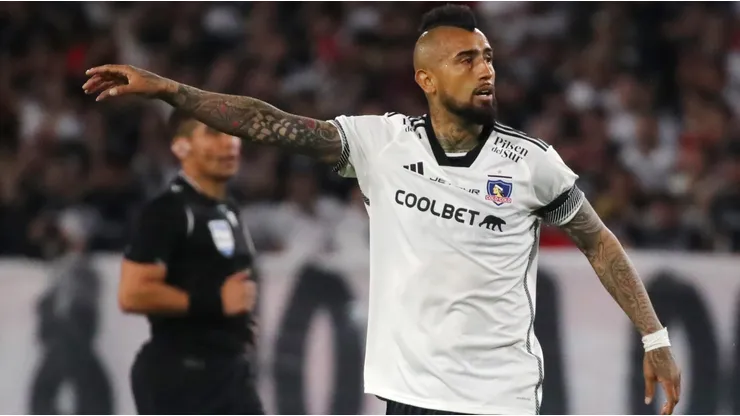 Arturo Vidal listo para su primera "final" con Colo Colo.