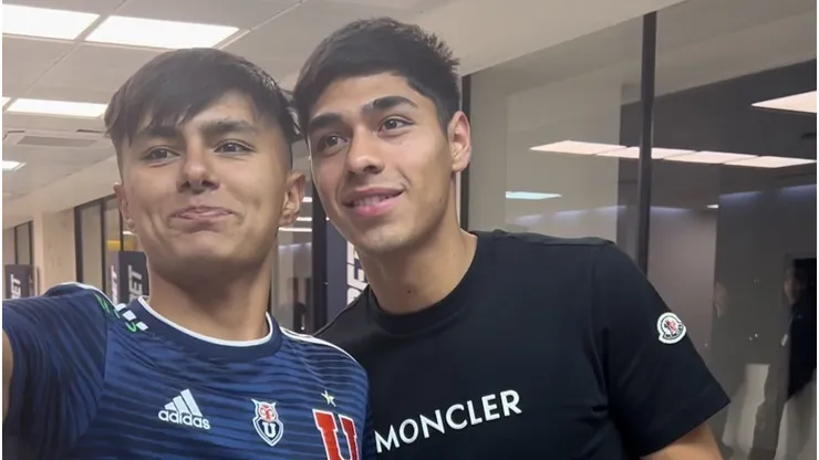 Darío Osorio compartió con los hinchas de la U en el Nacional.