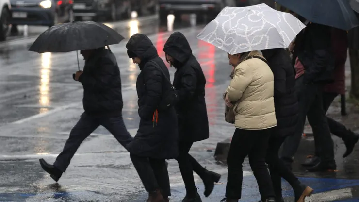 Anuncian el regreso de las lluvias a Santiago.