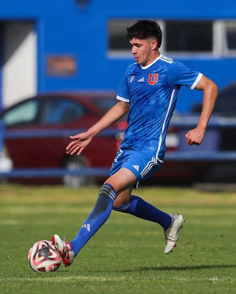 Marco Oroná en acción por el Romántico Viajero. (Foto: Universidad de Chile).