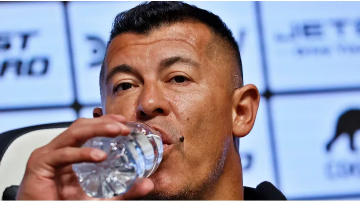 Pese a ser expulsado, Almirón podrá dirigir ante Audax.