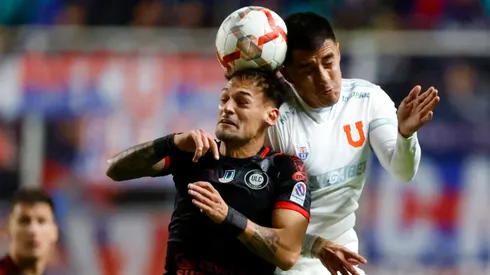 Ignacio Tapia y Matías Cavalleri en el último Unión La Calera vs Universidad de Chile, disputado en el Estadio Nicolás Chahuán, en la primera rueda del Campeonato Nacional 2024.