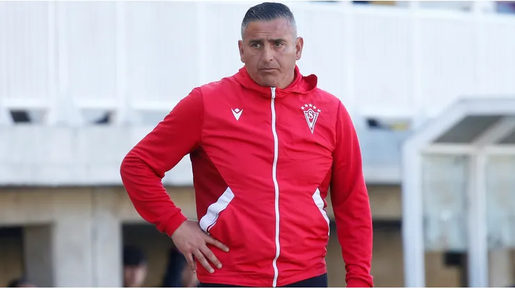 Jaime García se queda sin trabajo tras campaña en Wanderers.