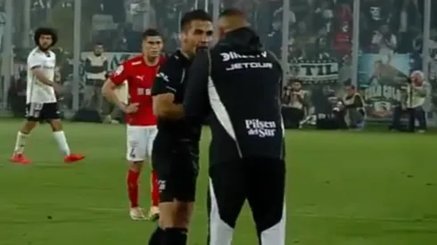 Almirón mandó a ofrecer disculpas para el árbitro y sus colaboradores en el clásico.