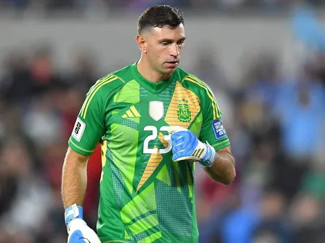 Dibu Martínez acusa a la FIFA de tener "algo contra mí"