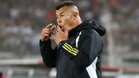 Jorge Almirón deberá estar muy atento en el Clásico entre Colo Colo y la UC.