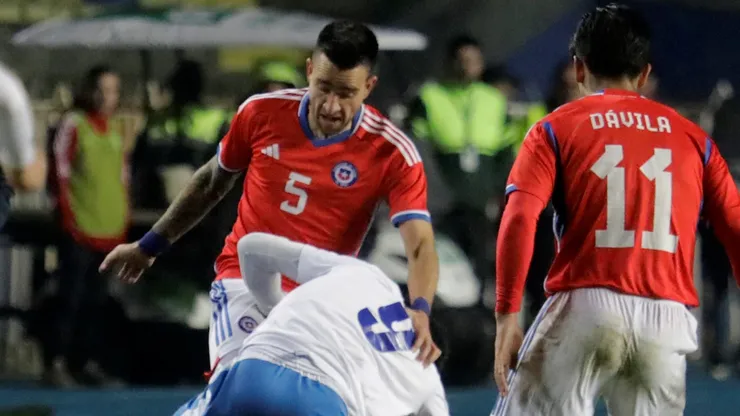 Matías Zaldivia vuelve a la Roja por eliminatorias.