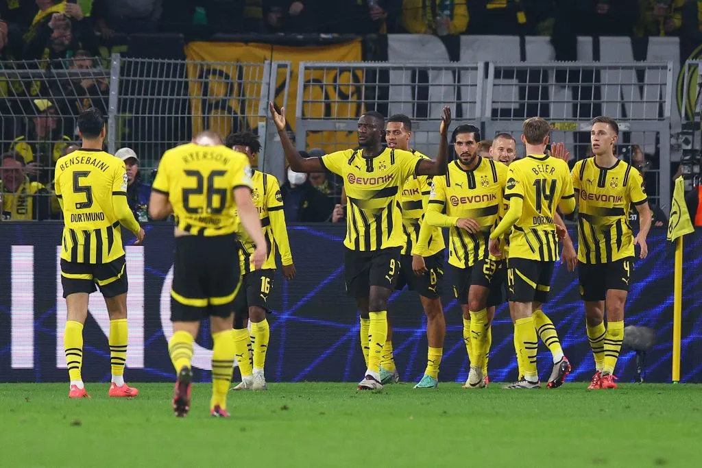 El Dortmund goleó en casa. (Photo by Dean Mouhtaropoulos/Getty Images)