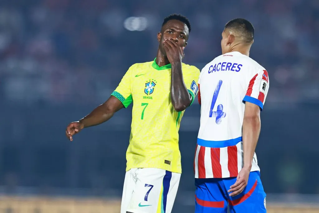 Vinicius ante Paraguay en la Copa América
