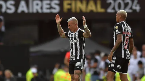 Eduardo Vargas se hizo presente en Buenos Aires.