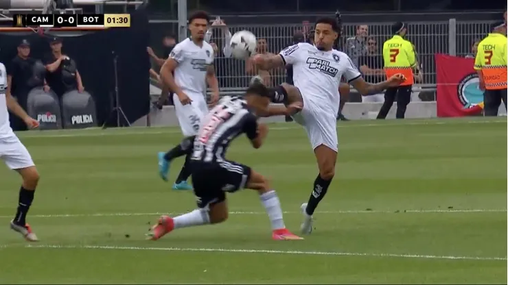 ¡Temprana expulsión en la final de la Copa Libertadores!