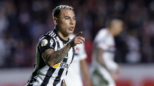 Eduardo Vargas va por otro título.