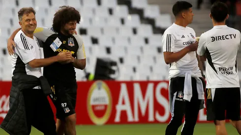 Aníbal Mosa confirma masiva salida de jugadores en Colo Colo.