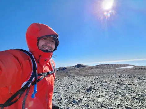 Ex deportista paralímpico de Chile va por volcán más alto de América
