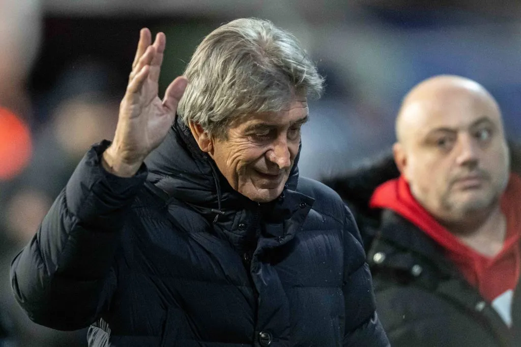 Manuel Pellegrini lo pasa mal en Europa. Foto: Imago