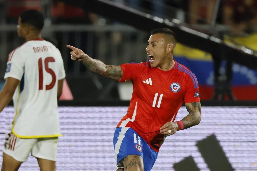 La selección chilena seguirá siendo lo más cerca que tendrá la U a Edu Vargas.