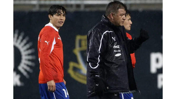 FUTBOL, CHILE VS GHANA. PARTIDO AMISTOSO 2012. EL ENTRENADOR ARGENTINO DE LA SELECCION CHILENA CLAUDIO BORGHI ABANDONA EL CAMPO JUNTO A SUS JUGADORES ANTES DEL SEGUNDO TIEMPO DEL PARTIDO AMISTOSO CONTRA GHANA DISPUTADO EN EL ESTADIO PPL PARK. 29/02/2012 FILADELFIA, ESTADOS UNIDOS. ANDRES PINA/PHOTOSPORT**************** FOOTBALL, CHILE VS GHANA. ARGENTINEAN COACH OF CHILE'S NATIONAL TEAM CLAUDIO BORGHI LEAVES THE FIELD WITH HIS PLAYERS BEFORE THE SECOND HALF OF THEIR FRIENDLY FOOTBALL MATCH AGAINST GHANA HELD AT PPL PARK IN PHILADELPHIA, UNITED STATES. 29/02/2012 ANDRES PINA/PHOTOSPORT