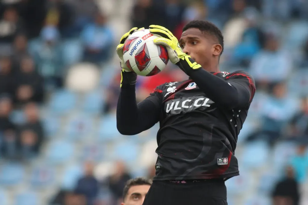Omar Carabalí en acción por Unión La Calera precisamente en Rancagua: ¿llegará a O’Higgins? (Jorge Loyola/Photosport).