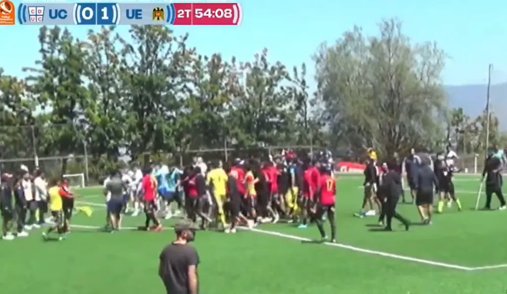 Otra imagen de la gresca. (Captura YouTube Frecuencia Cruzada).