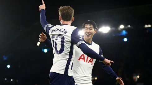 James Maddison y Heung-min Son festejan uno de los goles de los Spurs en la goleada ante Manchester City en la Premier League 2024/25.