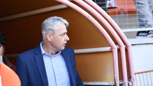 Tiago Nunes renovó su contrato con la Católica antes del final de la campaña.