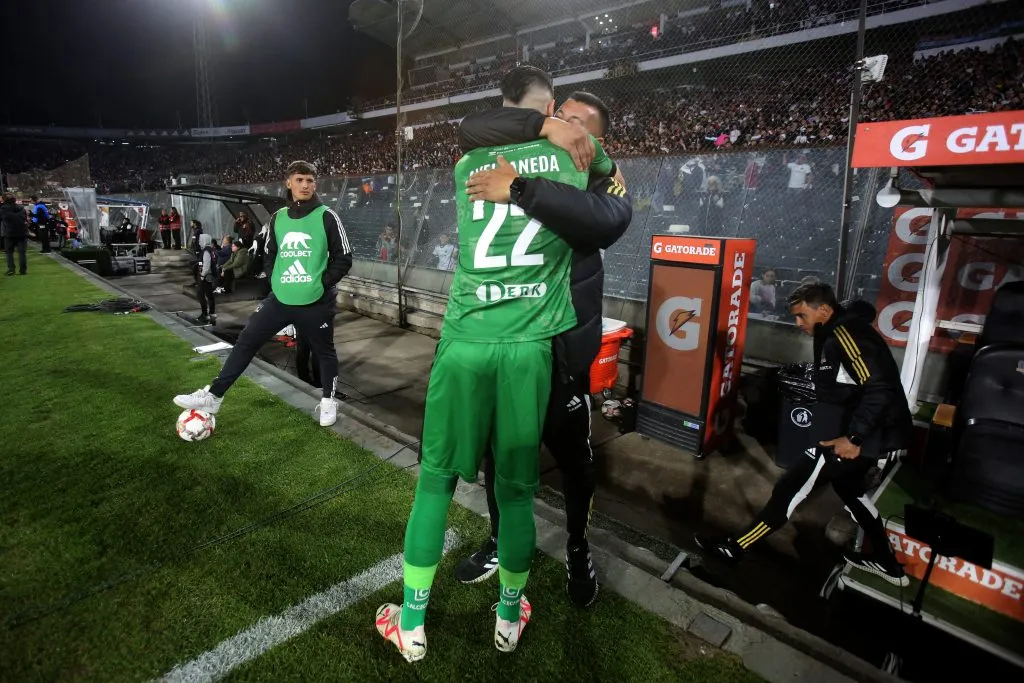 El amable reencuentro de Avellaneda con Almirón en el Monumental. (Jonnathan Oyarzun/Photosport).