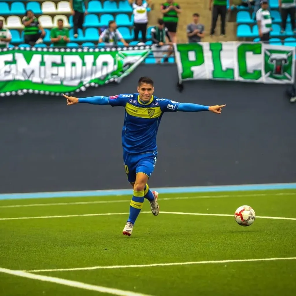 Tapia y su gran año en Priemera B / Instagram.