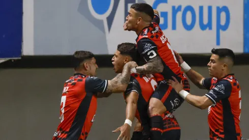 Limache le sacó un empate a Magallanes.