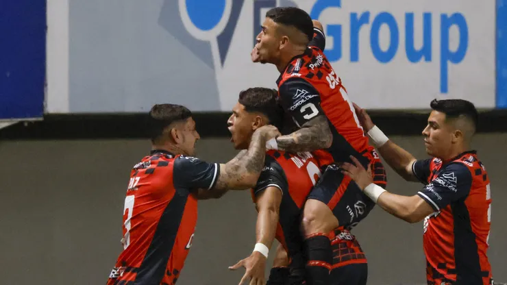 Limache le sacó un empate a Magallanes.