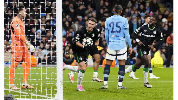 Manchester City ganaba 3 a 0 y arrugó ante Feyenoord para terminar empatando 3 a 3.