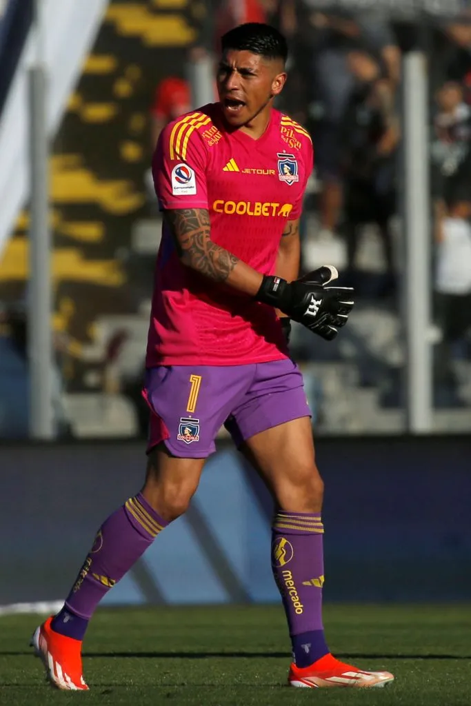 Brayan Cortés debe definir en los próximos días si seguirá en Colo Colo (Photosport)