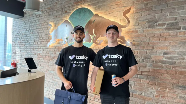 Los chilenos Alan Guilloff y Eitan Guillof presentarán un innovador emprendimiento de trabajos para jóvenes en la gran final internacional de Red Bull Basement 2024.