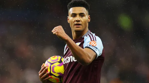 Ollie Watkins festeja su gol en el juego entre Aston Villa y Crystal Palace, en la Premier League 2024/25.