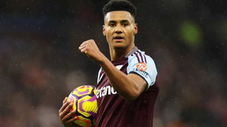 Ollie Watkins festeja su gol en el juego entre Aston Villa y Crystal Palace, en la Premier League 2024/25.