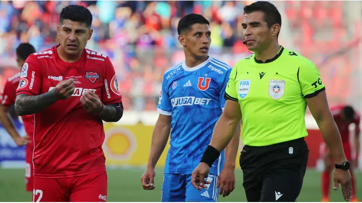 Patricio Rubio insultó al árbitro José Cabero en final de Copa Chile.