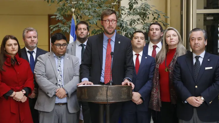 Diputados del partido Republicano publicaron un comunicado frente a las acusaciones contra el Presidente Boric.