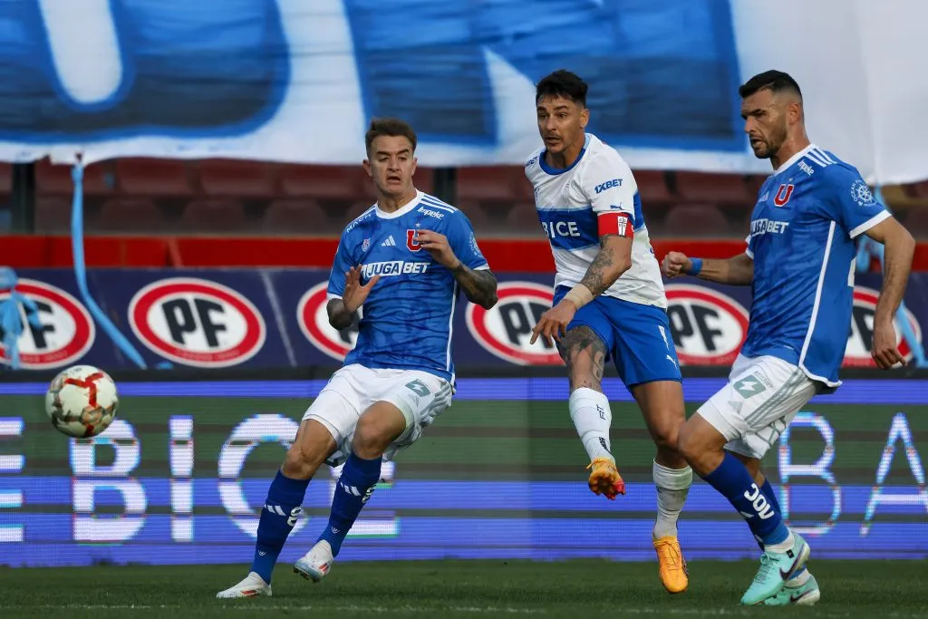 Fabricio Formiliano fue alternativa en la defensa de la U. Foto: Andres Pina/Photosport