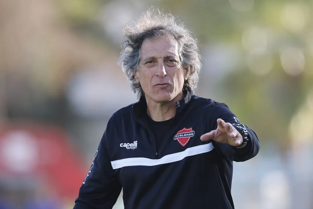 Mario Salas puede tener su futuro ligado al Pije. (Pepe Alvujar/Photosport).