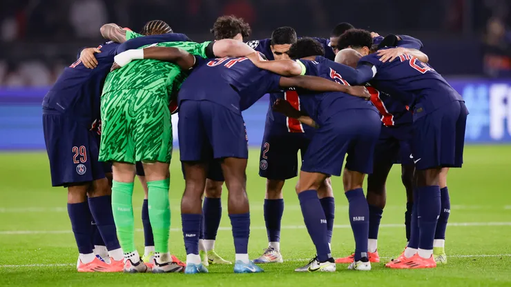 Los jugadores de Paris Saint-Germain preparados para el juego ante Atlético Madrid, en la fecha 4 de la UEFA Champions League 2024/25.