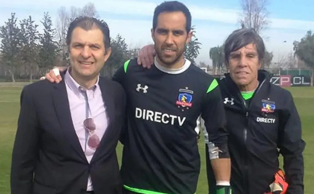 Aníbal Mosa deberá seguir buscando arquero en Colo Colo: Bravo no piensa salir del retiro.