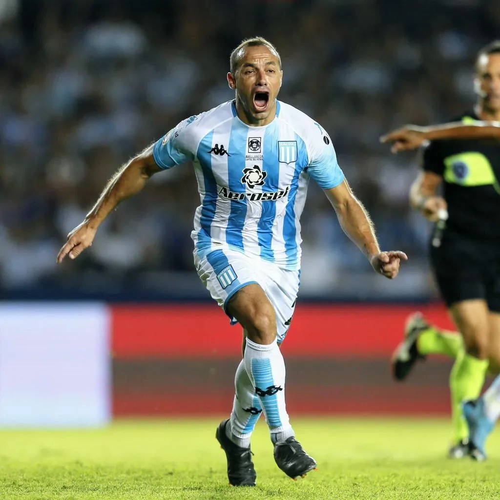 Marcelo Díaz y su gran recuerdo con la camiseta de Racing. Foto: Racing.