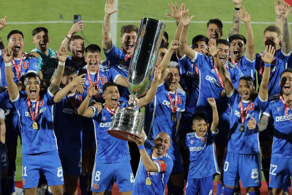 Universidad de Chile ganó la Copa Chile 2024 prácticamente por el honor, ya que no recibió ningún premio monetario. | Foto: Photosport.