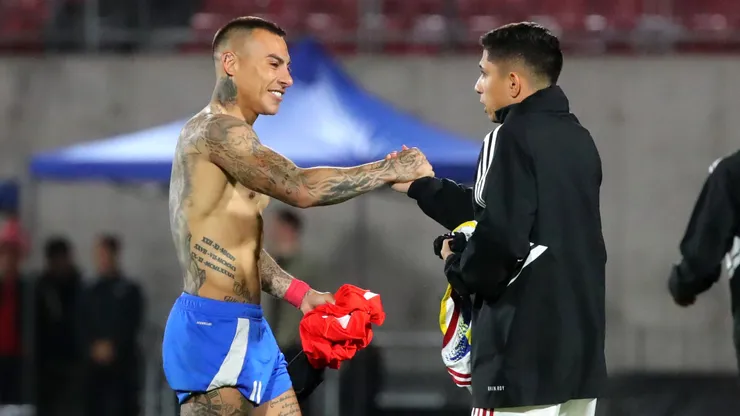 Eduardo Vargas termina contrato en Brasil y todavía no tiene camiseta para 2025.