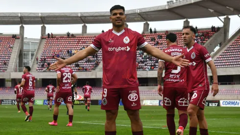 El argentino viene de ser figura en el ascenso.