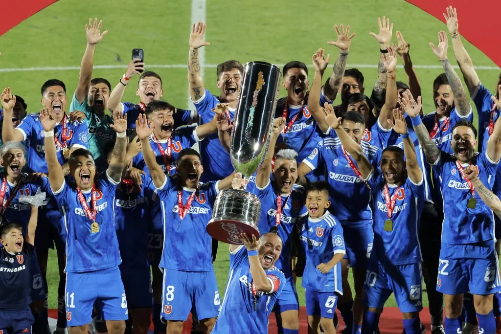 Universidad de Chile levantó el título de la Copa Chile, lo que le dio el paso a la Supercopa ante Colo Colo. Foto: Javier Torres/Photosport